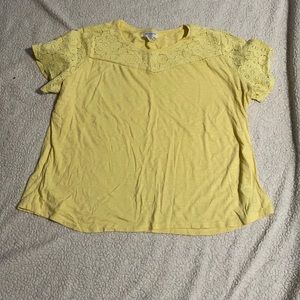 Women’s plus lace tee